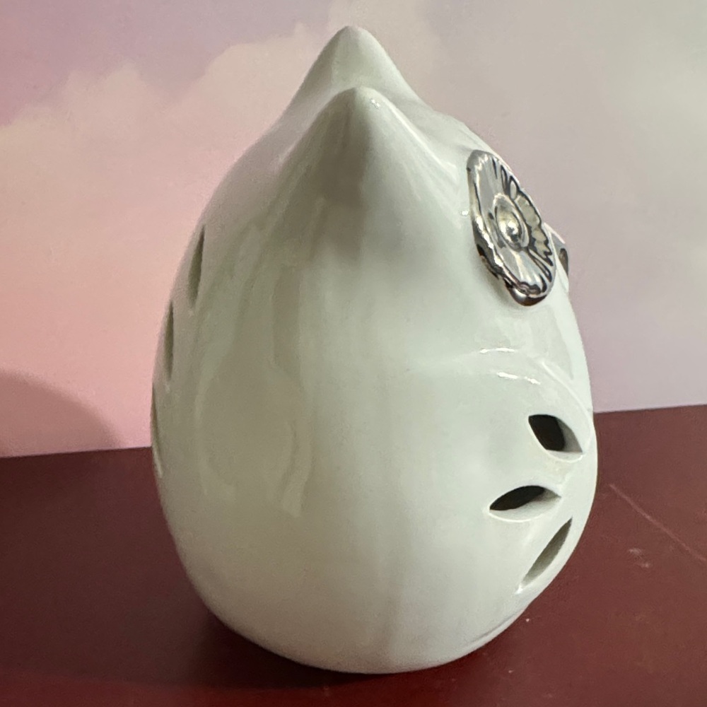 Ceramic Owl Figurine in White and Silver - Picture 5 of 8